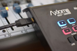 axiom air mini usb